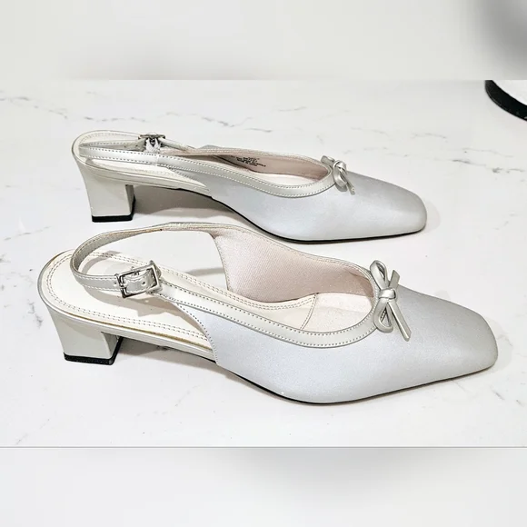 Slingback Pump Heels Jovie Womens Size 8.5 Silver Ballet Toe Bow Front - Picture 4 of 6